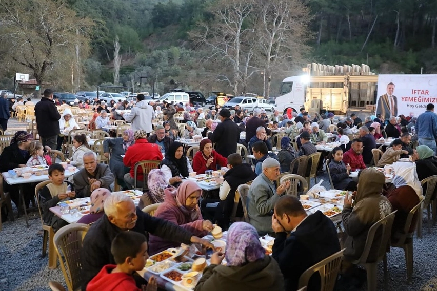 Muğla Dalaman’da binlerce kişi iftar sofrasında buluştu
