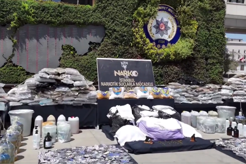 İstanbul'da zehir tacirlerine büyük darbe!