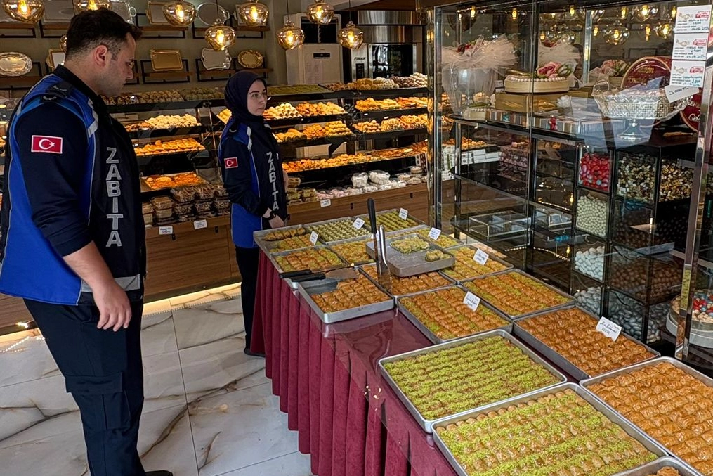 Tatlı üretimi ve satışına zabıta denetimi