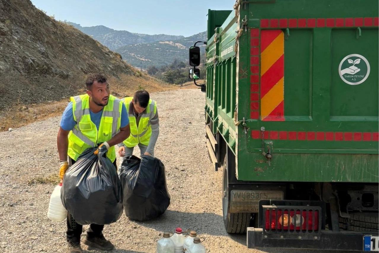 Bursa'da yangın sonrası temizlik sürüyor